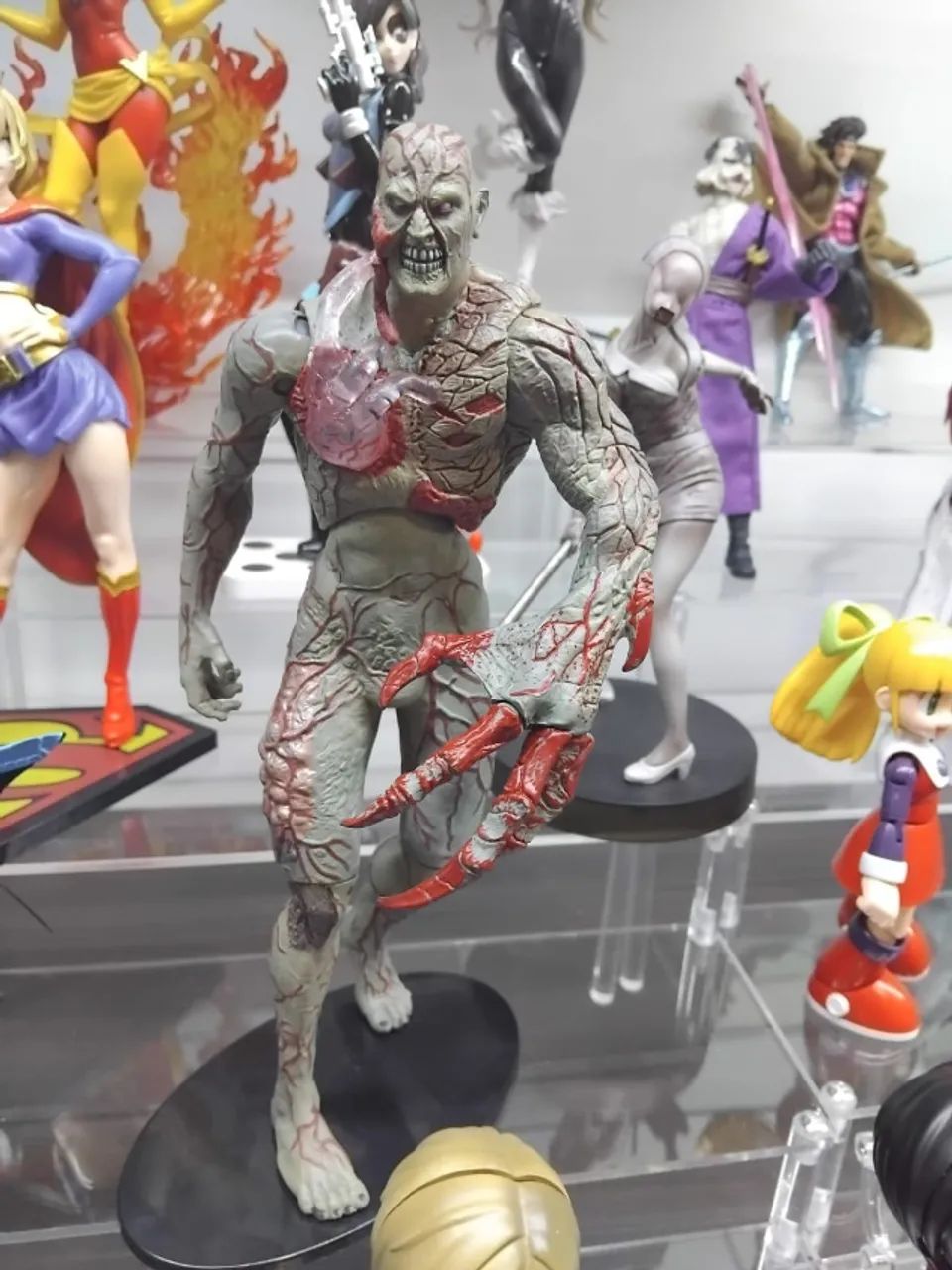 Tyrant Resident Evil Archives Neca - Foto 5