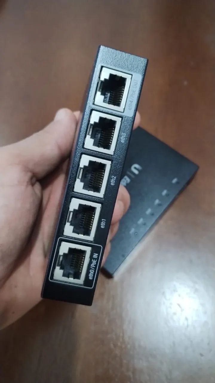 Roteador/Switch Profissional - Ubiquiti EdgeRouter X - Foto 3