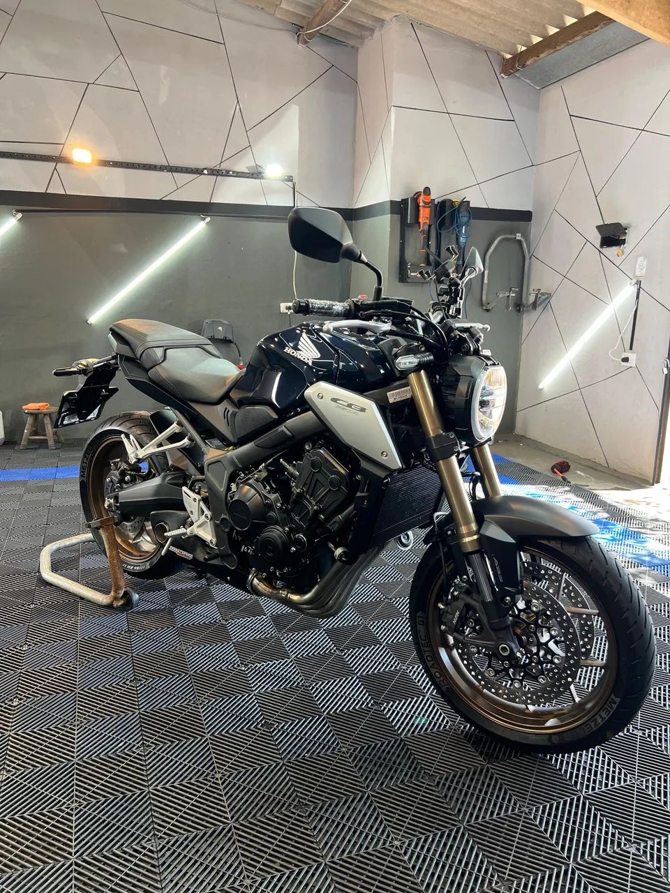 Imperdível CB650R novíssima ! - Foto 2