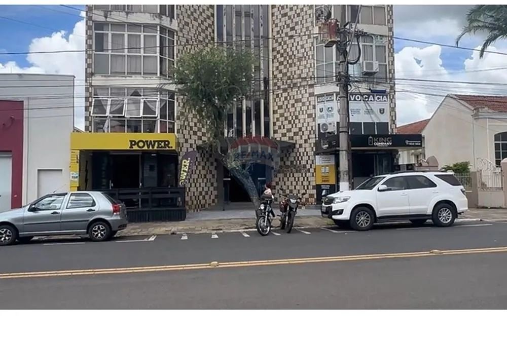 Aluguel - Sala Comercial Estratégica para área de da Saúde e Beleza no Centro de Araxá/MG