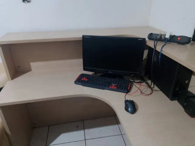 mesa de escritorio em L :1,60mX60cm - Foto 2
