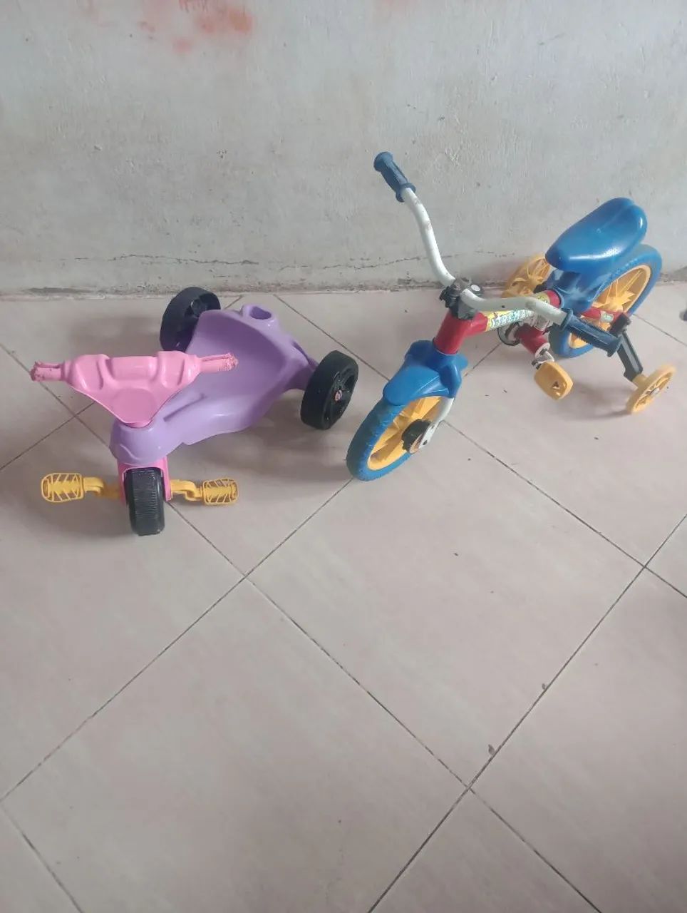 Bicicleta e velocípede para criança 