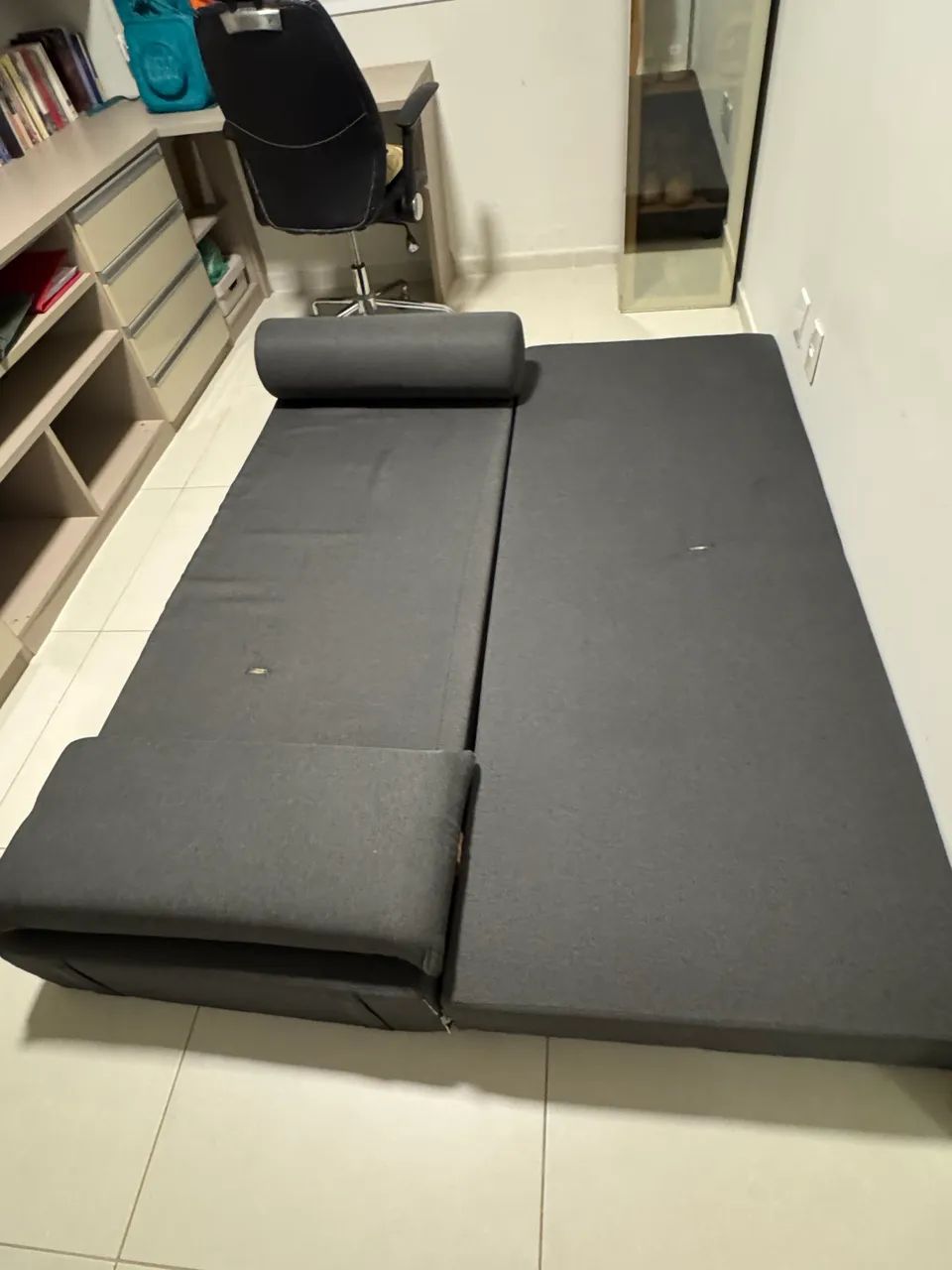 Vendo sofá cama tok stok 2 lugares  - Foto 2
