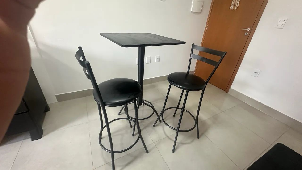VENDO BISTRÔ EM PERFEITO ESTADO