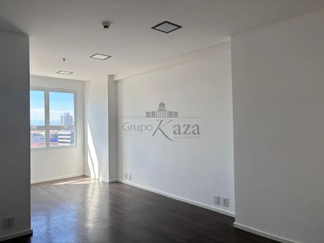 Oportunidade - Sala Comercial - Jacareí - Boulevard Jacareí Office Mall - 28m².