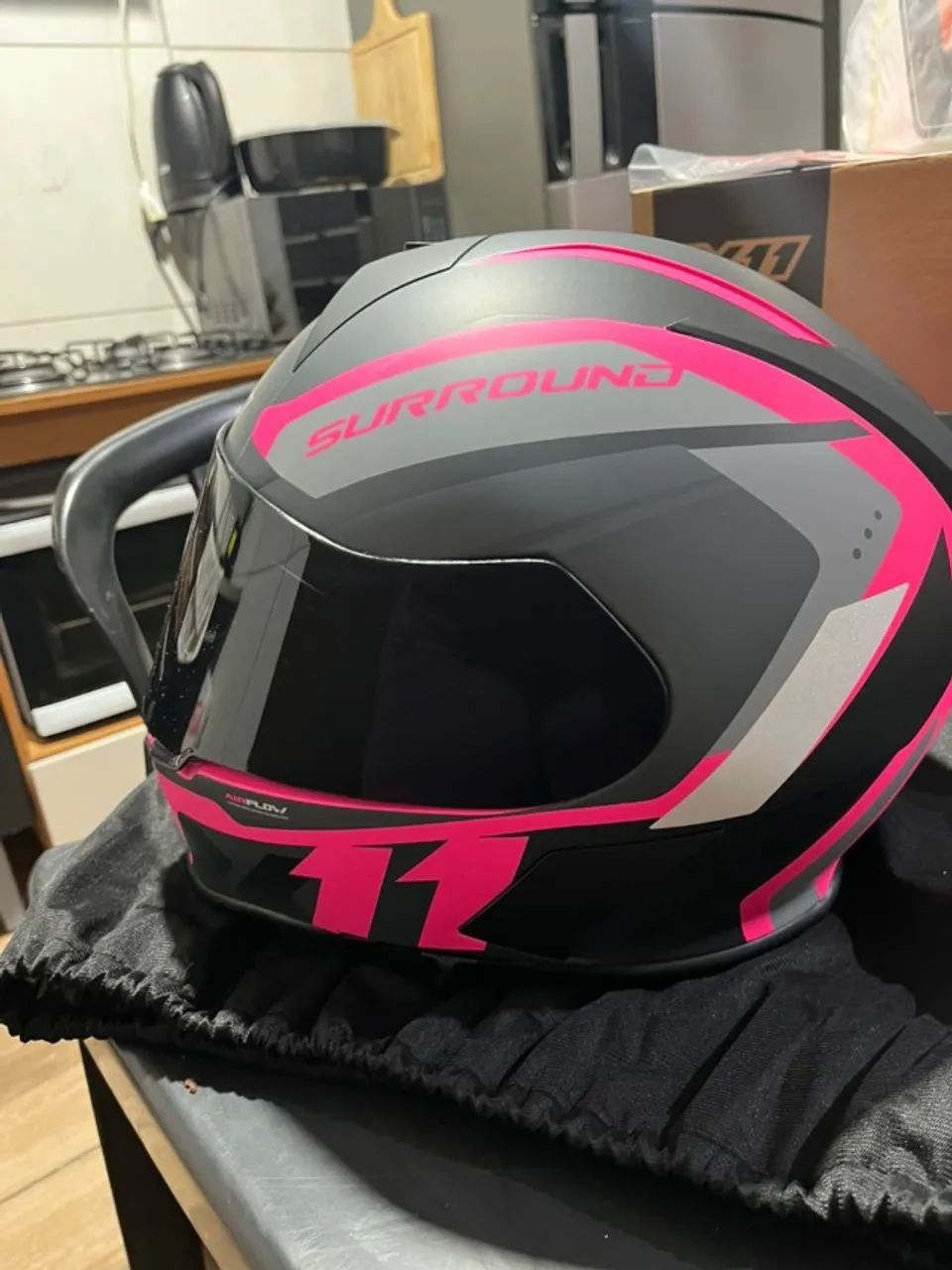 Capacete X11 Novo - Nº 58 - Nunca Usado - Completo com 2 Viseiras - Foto 3