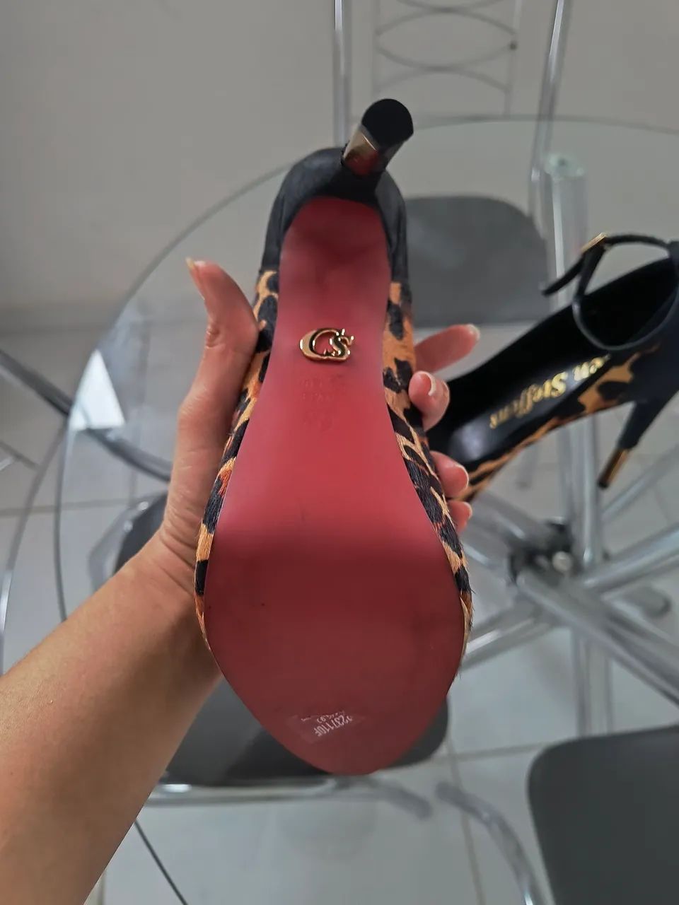 Sandália Carmen steffens n 36 nunca usada  - Foto 4