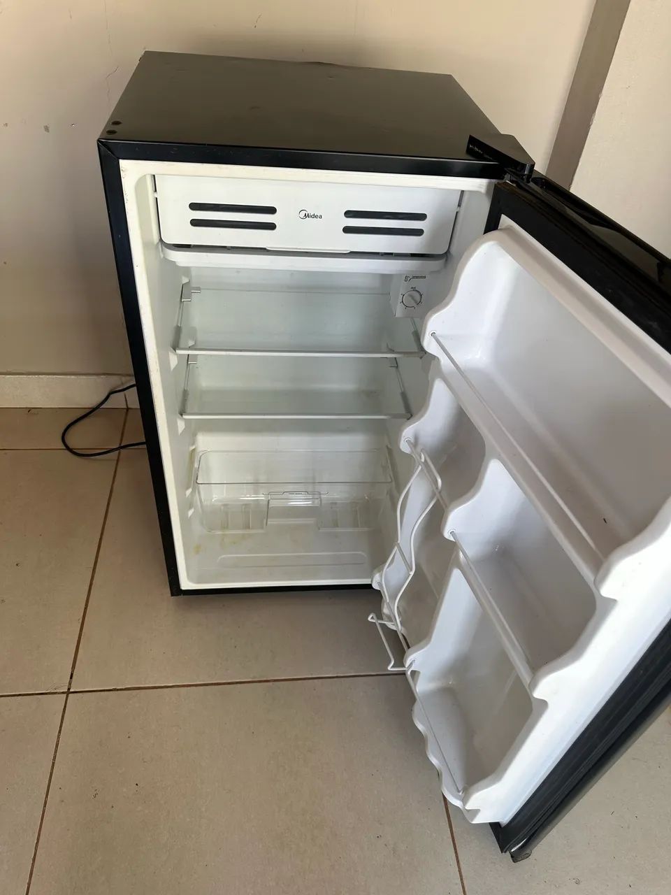 Frigobar inverter Mideia 93L - Foto 4
