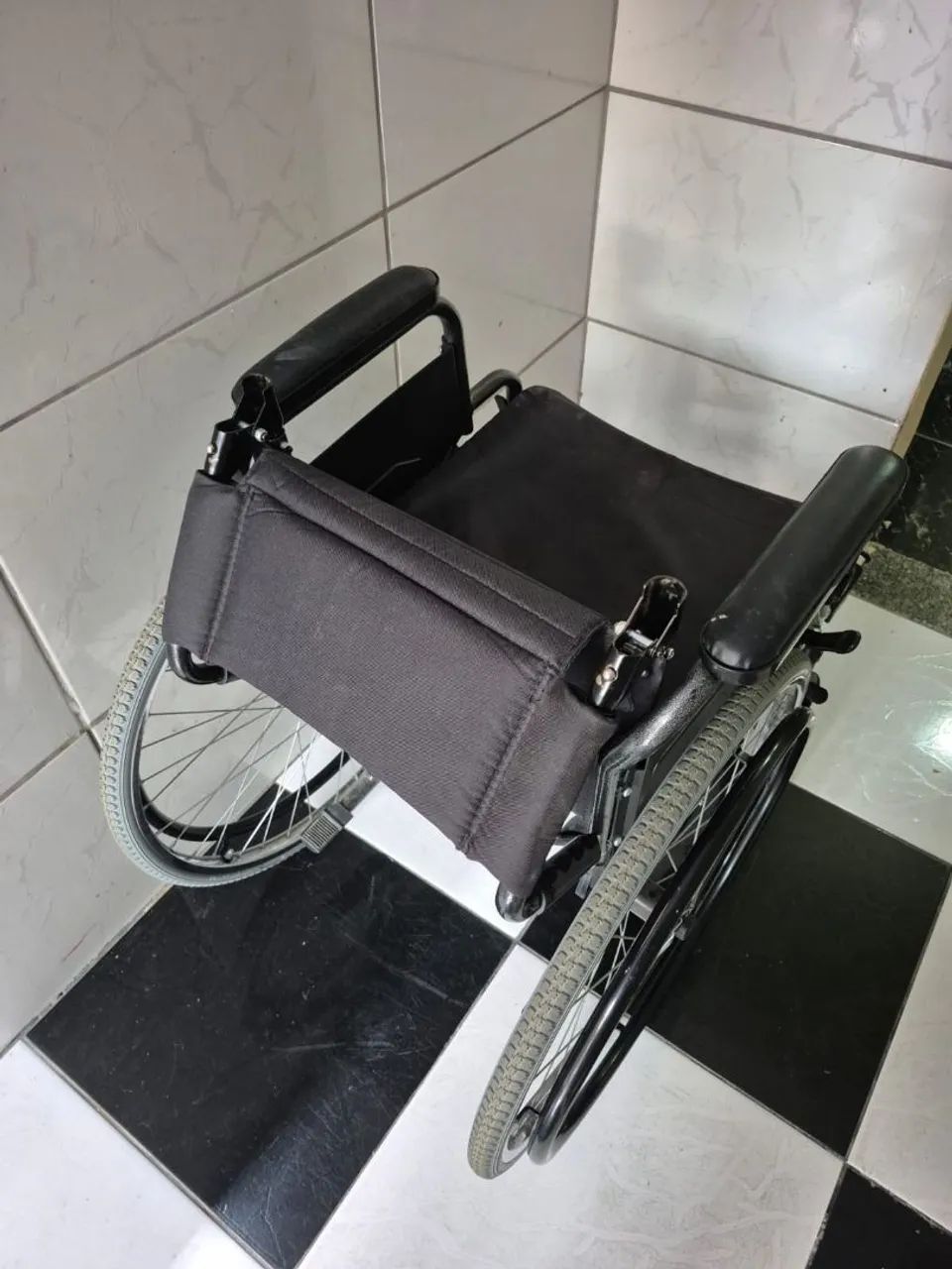 Cadeira de rodas - Foto 2