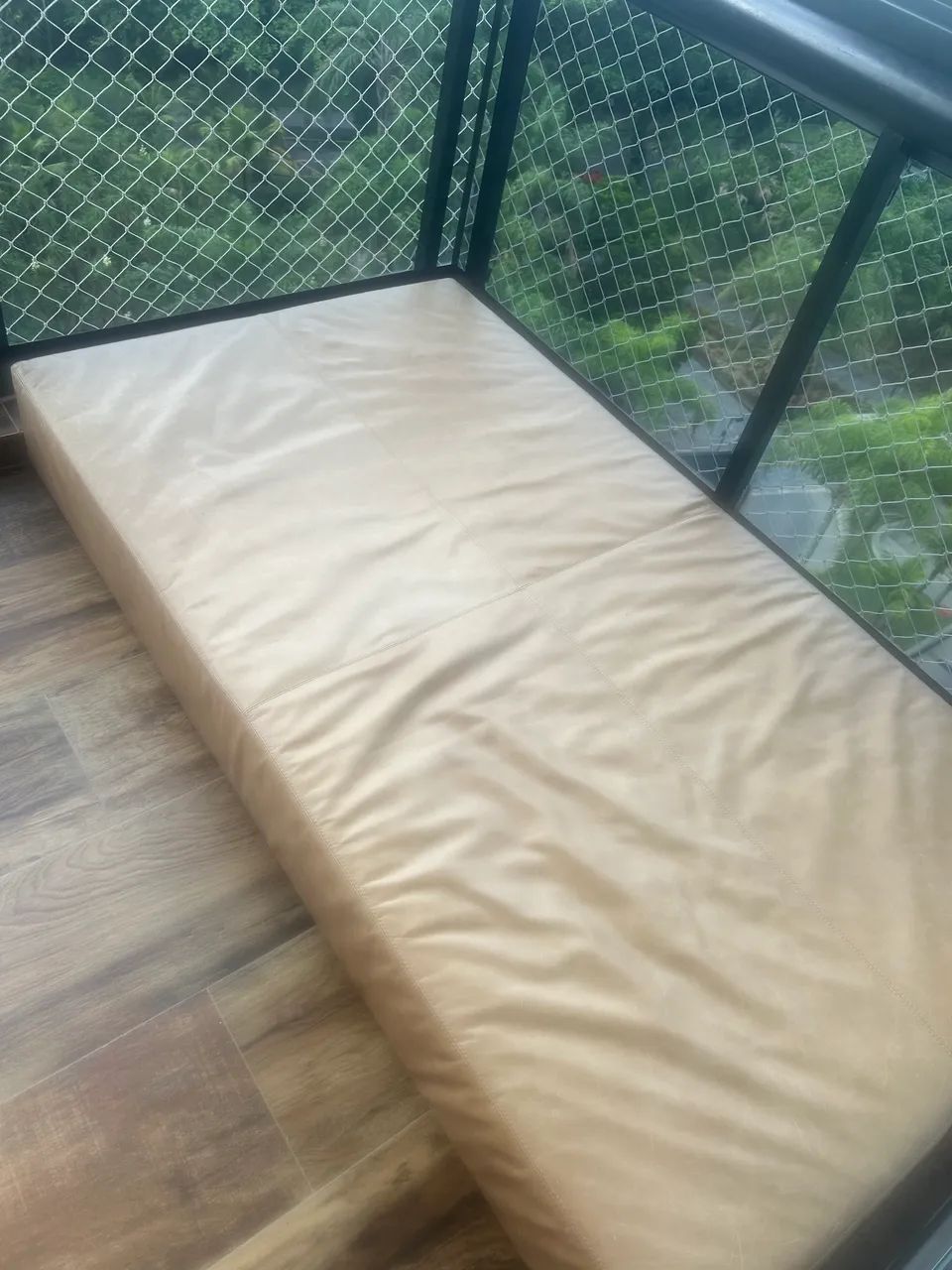 Puff couro legítimo Franccino 