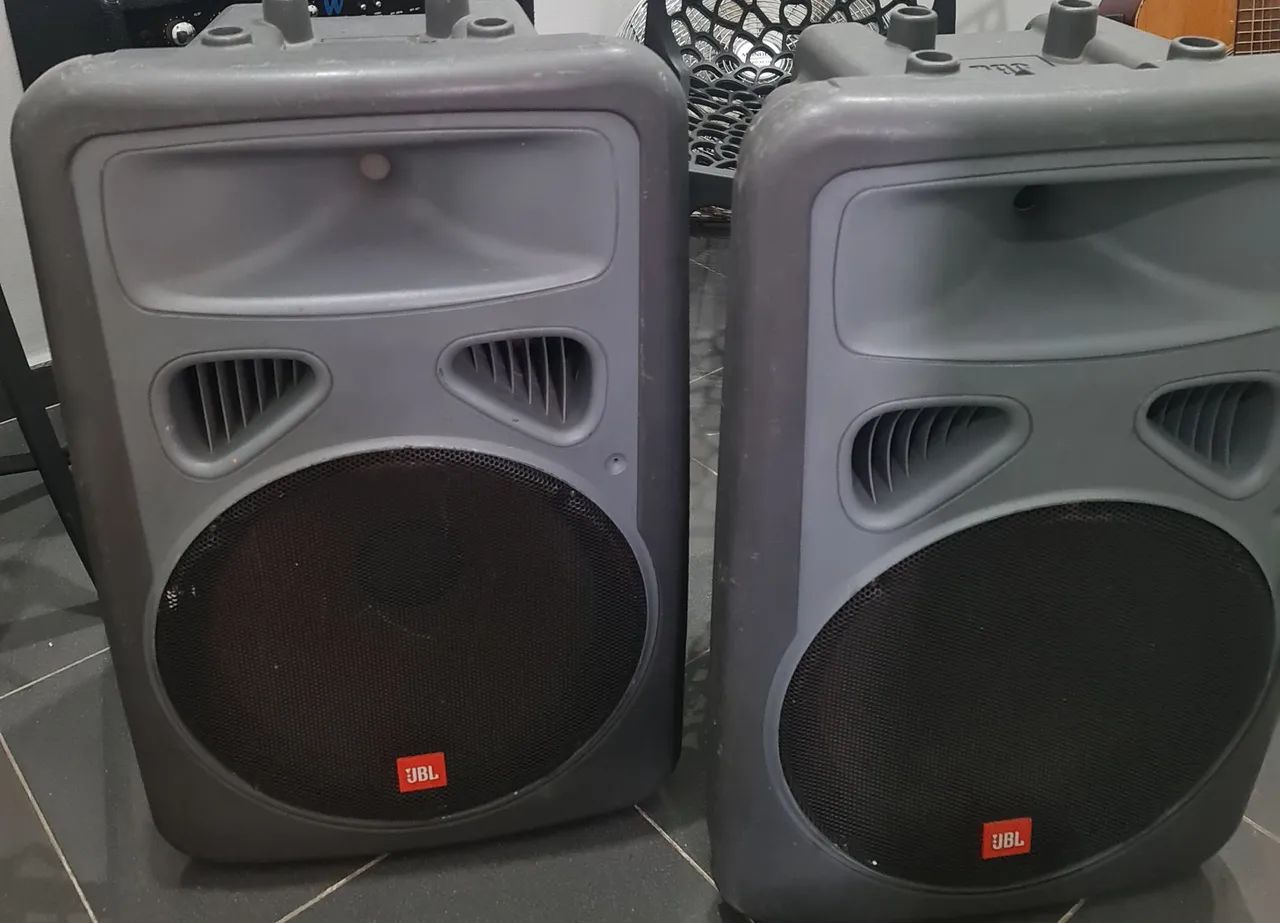 Caixas ativas jbl Eon Power 15