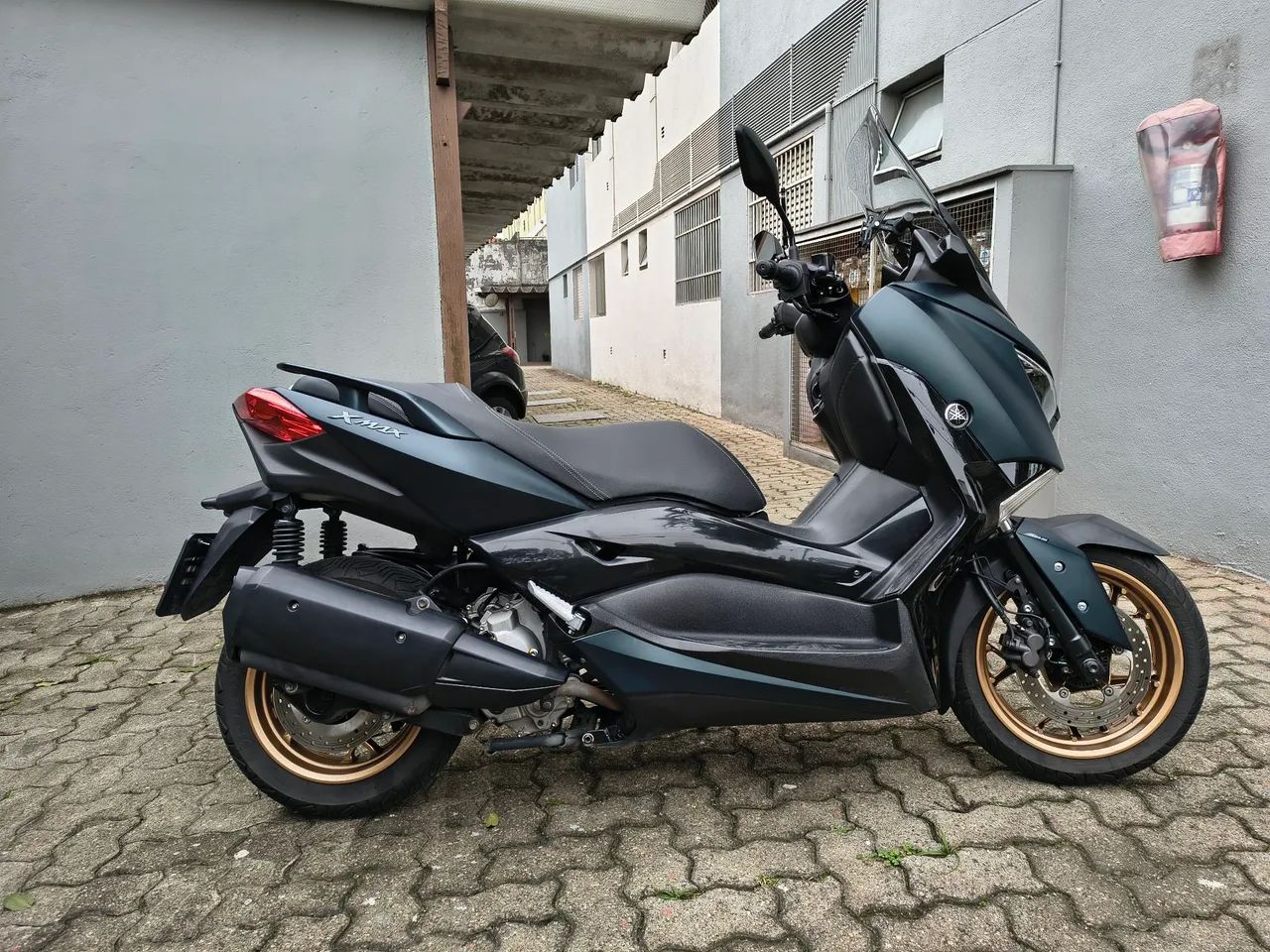 Xmax 2024 ABS - cor verde. - Foto 2