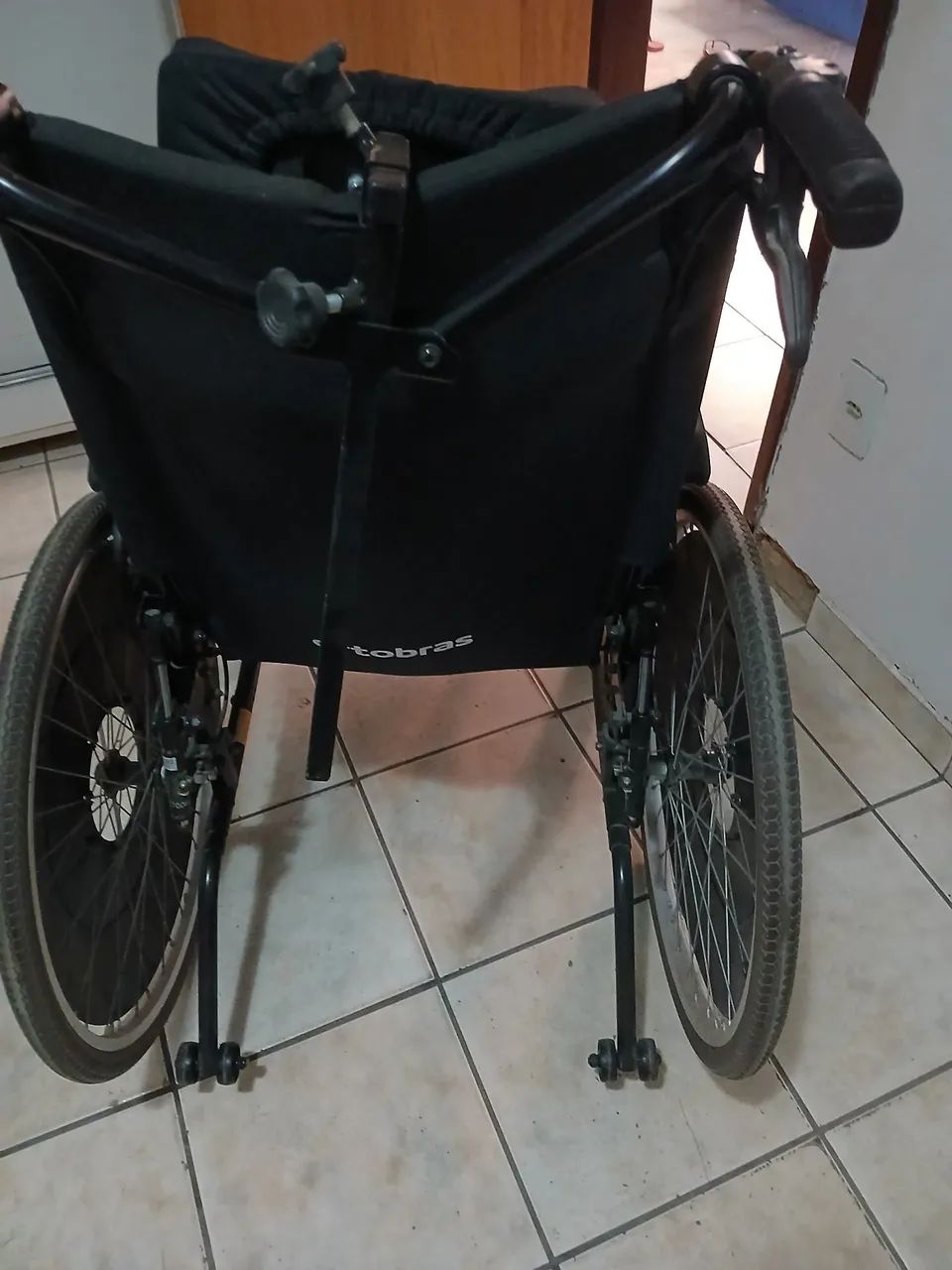 Vendo cadeira de rodas  - Foto 4