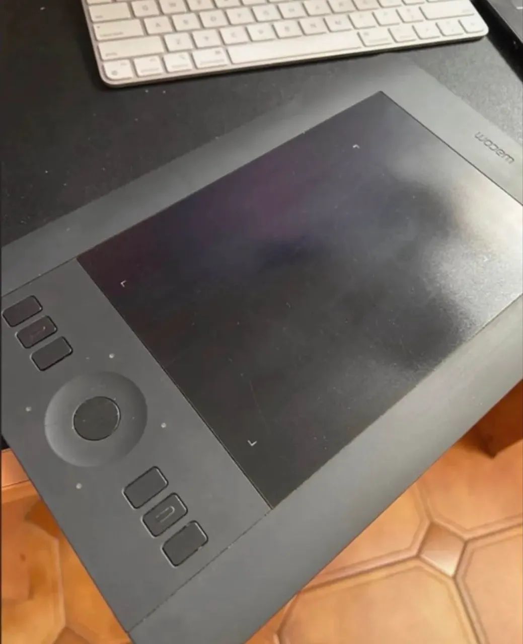 Mesa Wacom PTH451 - Pequena