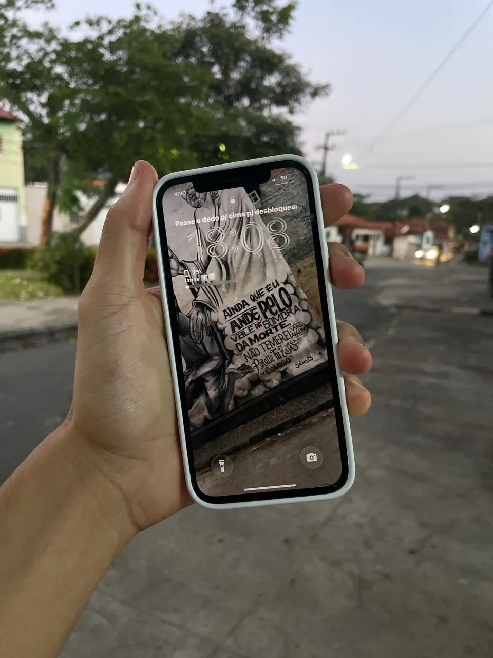 IPHONE 12 PRO VENDA OU TROCA EM INFERIOR COM VOLTA PRA MIM. - Foto 2