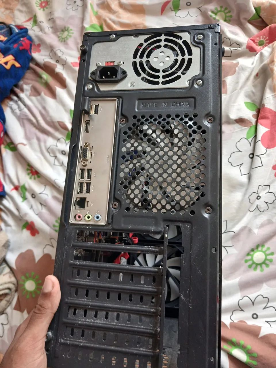 Vendo gabinete gamer - Foto 2
