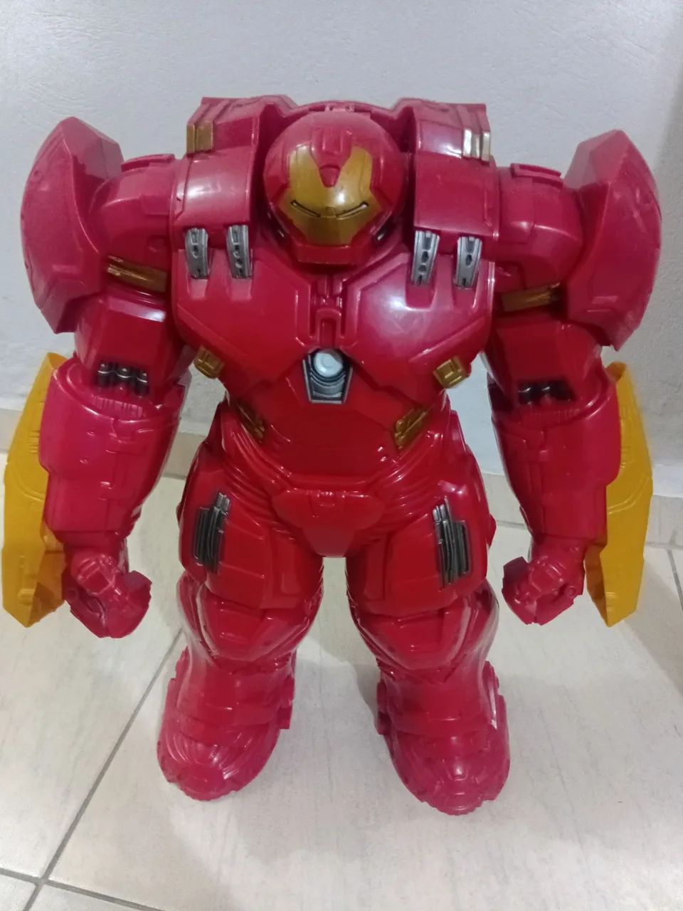Boneco hulk homem ferro