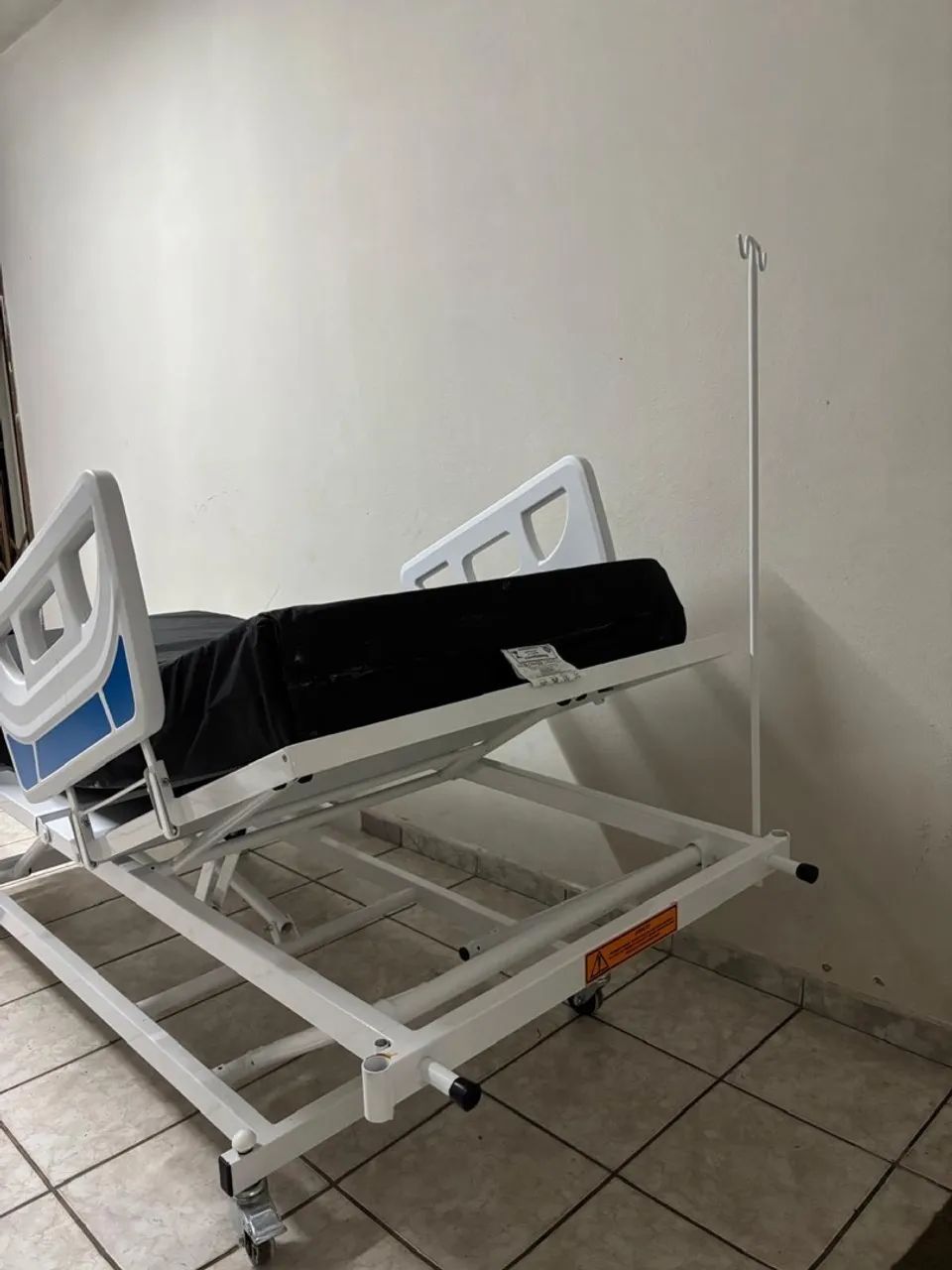 Cama hospitalar com colchão semi nova  - Foto 5