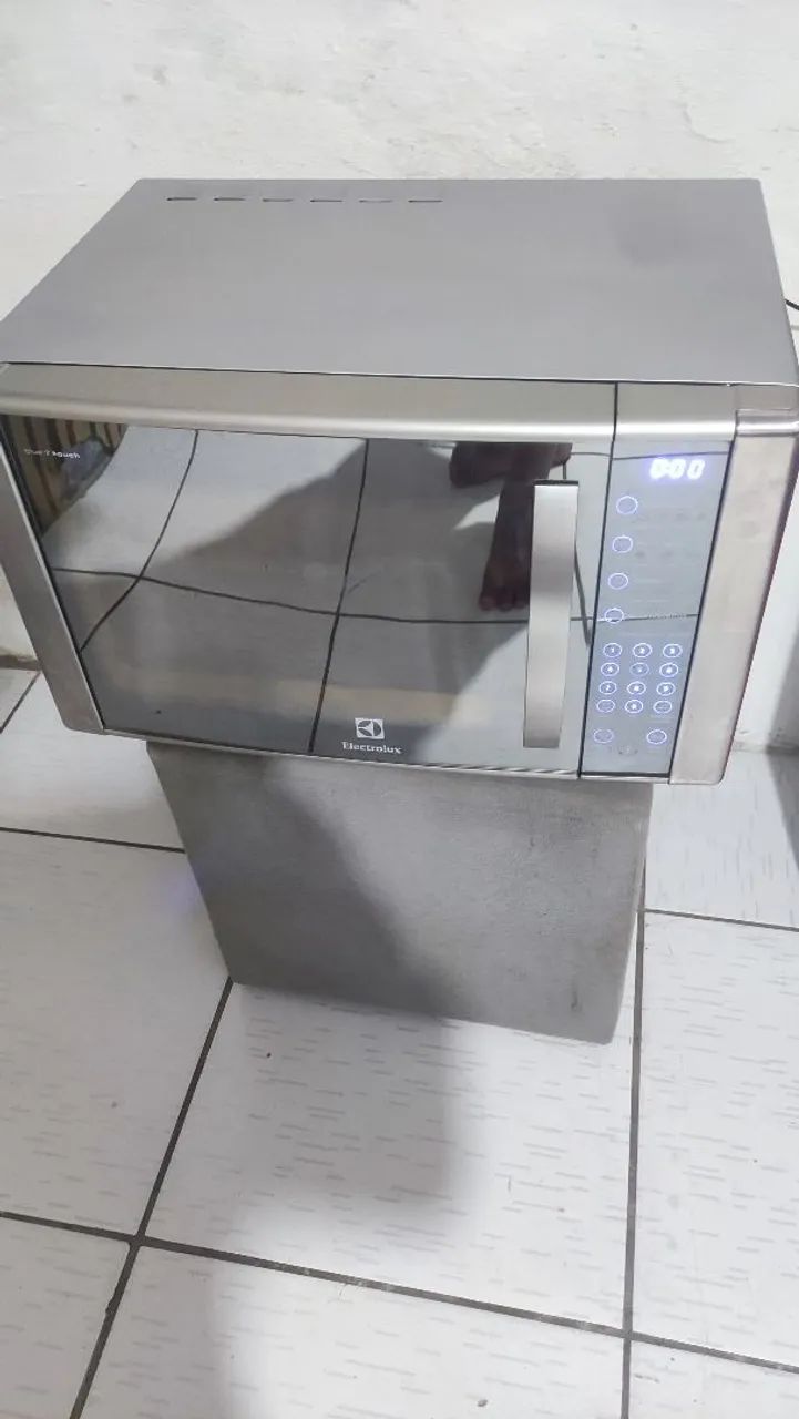 Microondas Eletrolux espelhado 30 litros 
