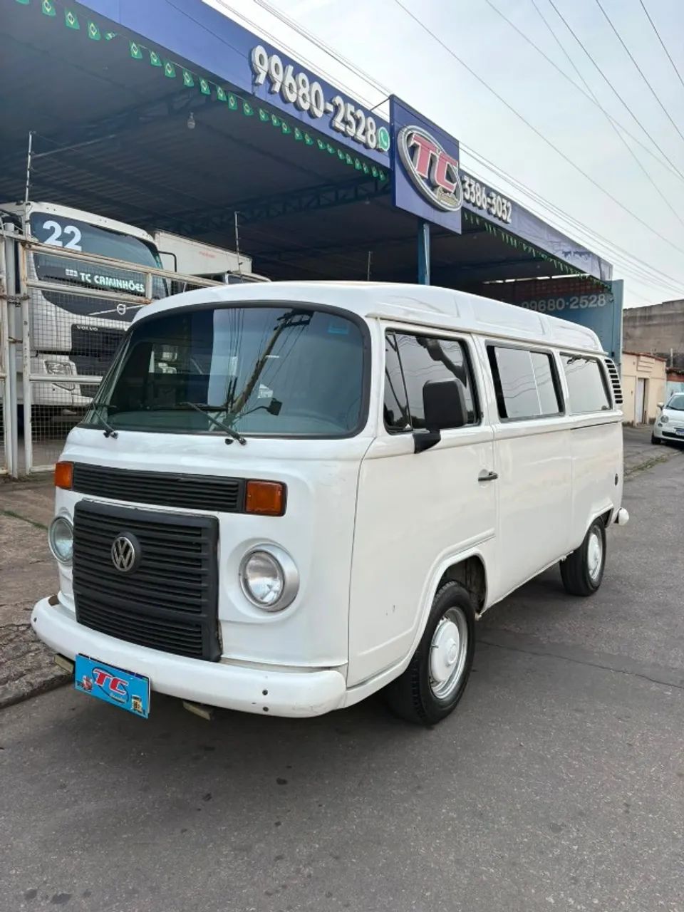 Volkswagen Kombi Kombi Standard 1.4 Mi Total Flex 8V 2012