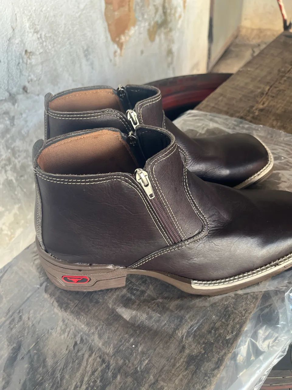 Botina de couro com zíper estilo texta (NOVA ) do 39 ao 43. - Foto 2