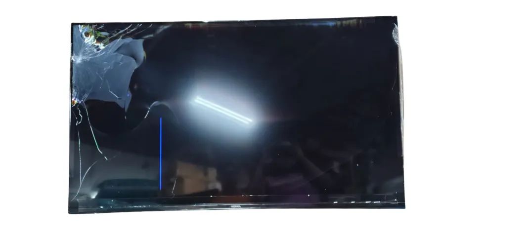 Lote 3 Tvs Com Telas Quebradas Multimarcas Para Retirar Peça (Usado) - Foto 2