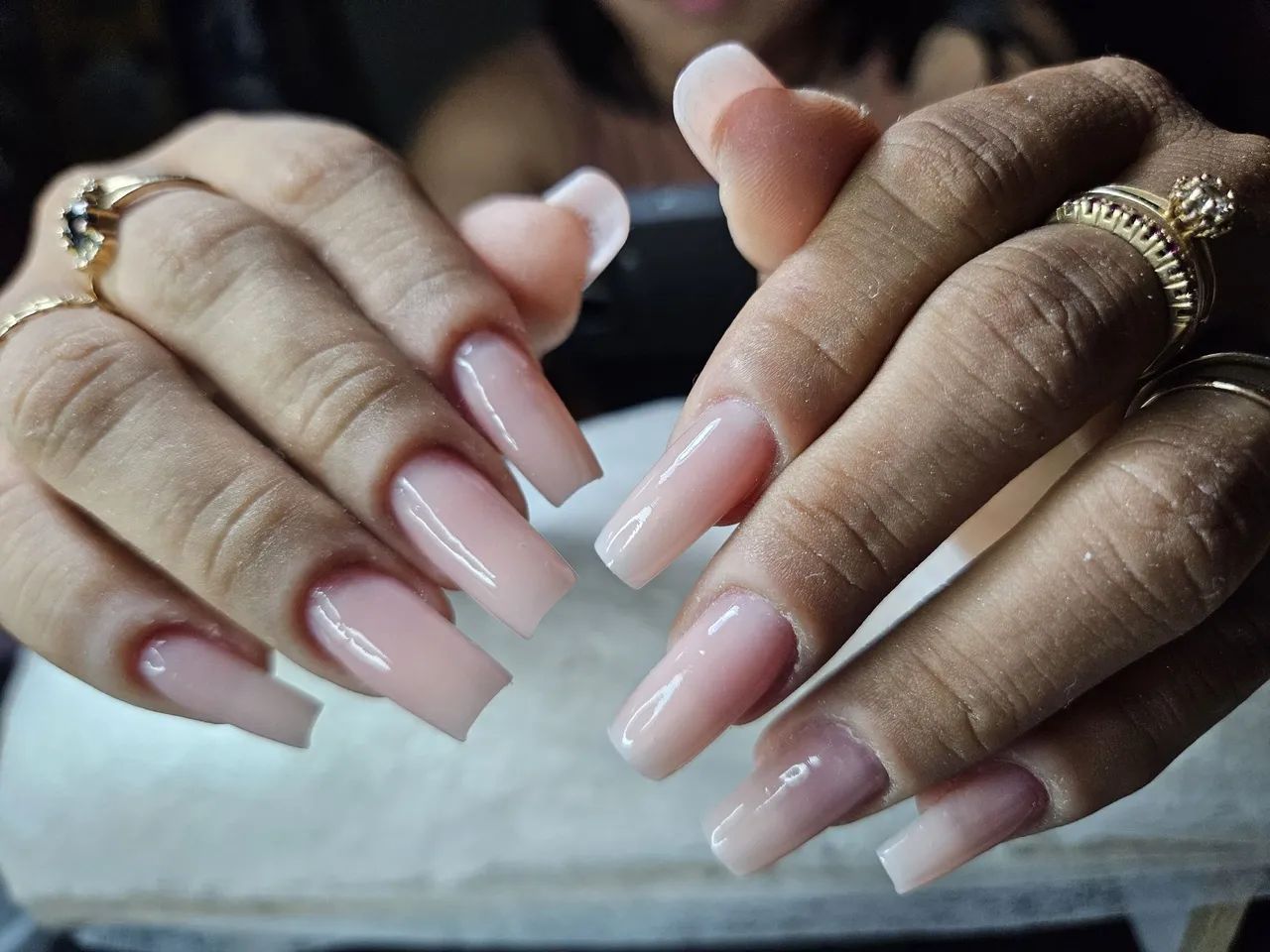 Alongamentos de gel e manicure e pedicure  - Foto 3