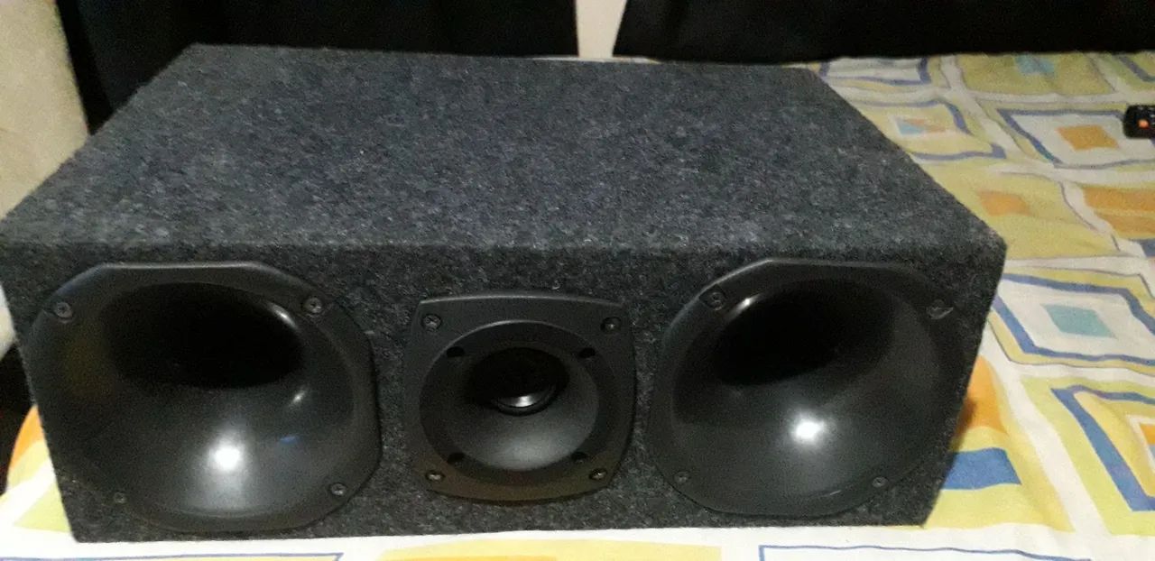Corneteira 300 watts rms 