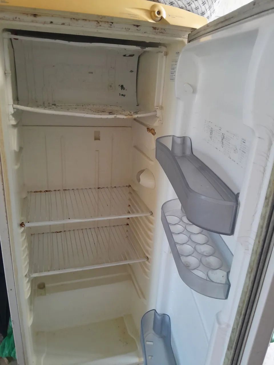 Vende se geladeira  - Foto 2