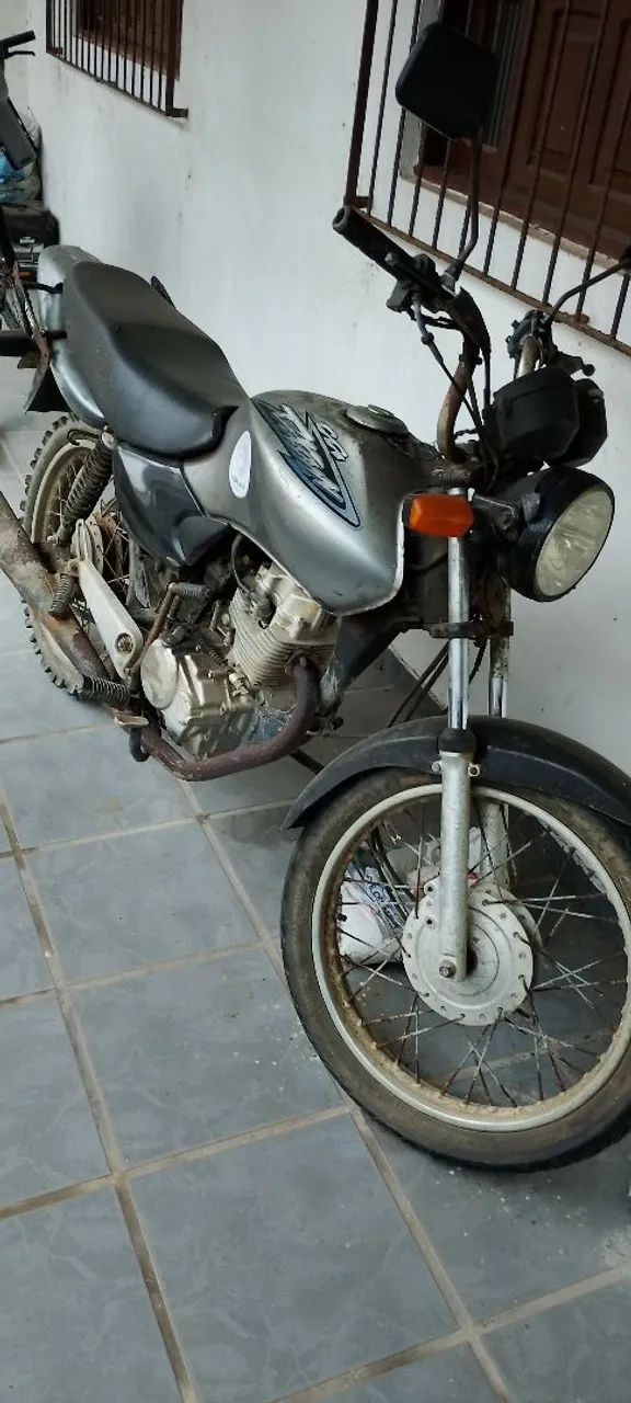 Vendo moto CG com Documento a pagar 
