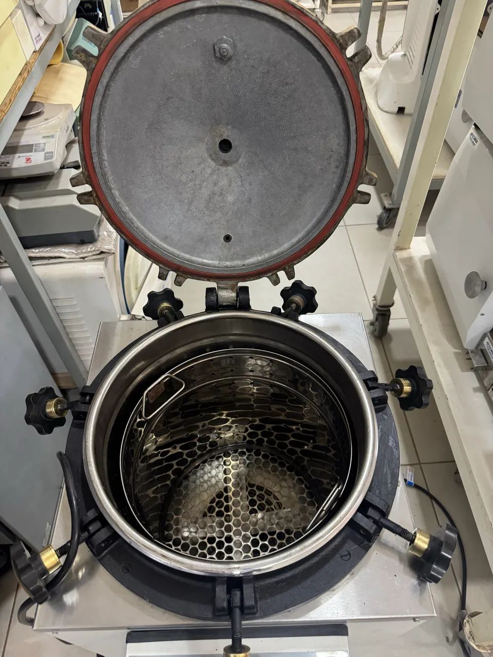 Autoclave  50 litros digital semi nova revisada e calibrada  - Foto 3
