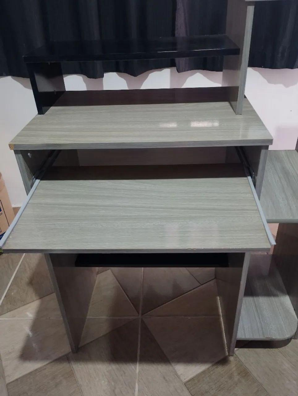 mesa de computador com Sapateira  - Foto 4