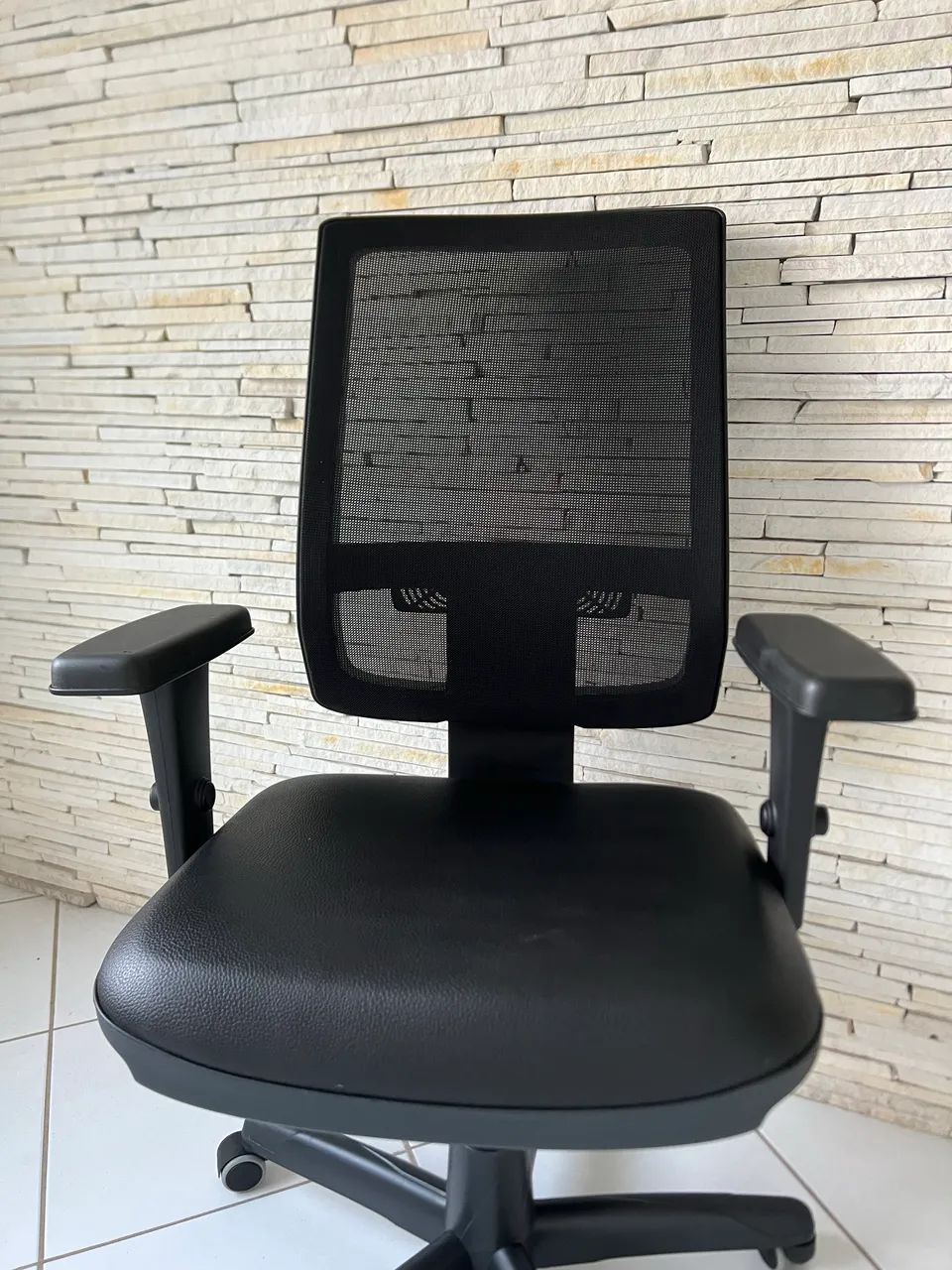 Cadeira de Escritório Modelo Brizza - Foto 2
