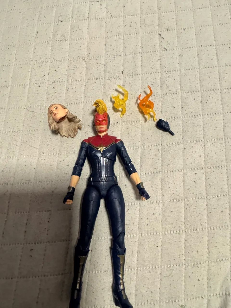 Capitã Marvel  Marvel Legends  - Foto 2