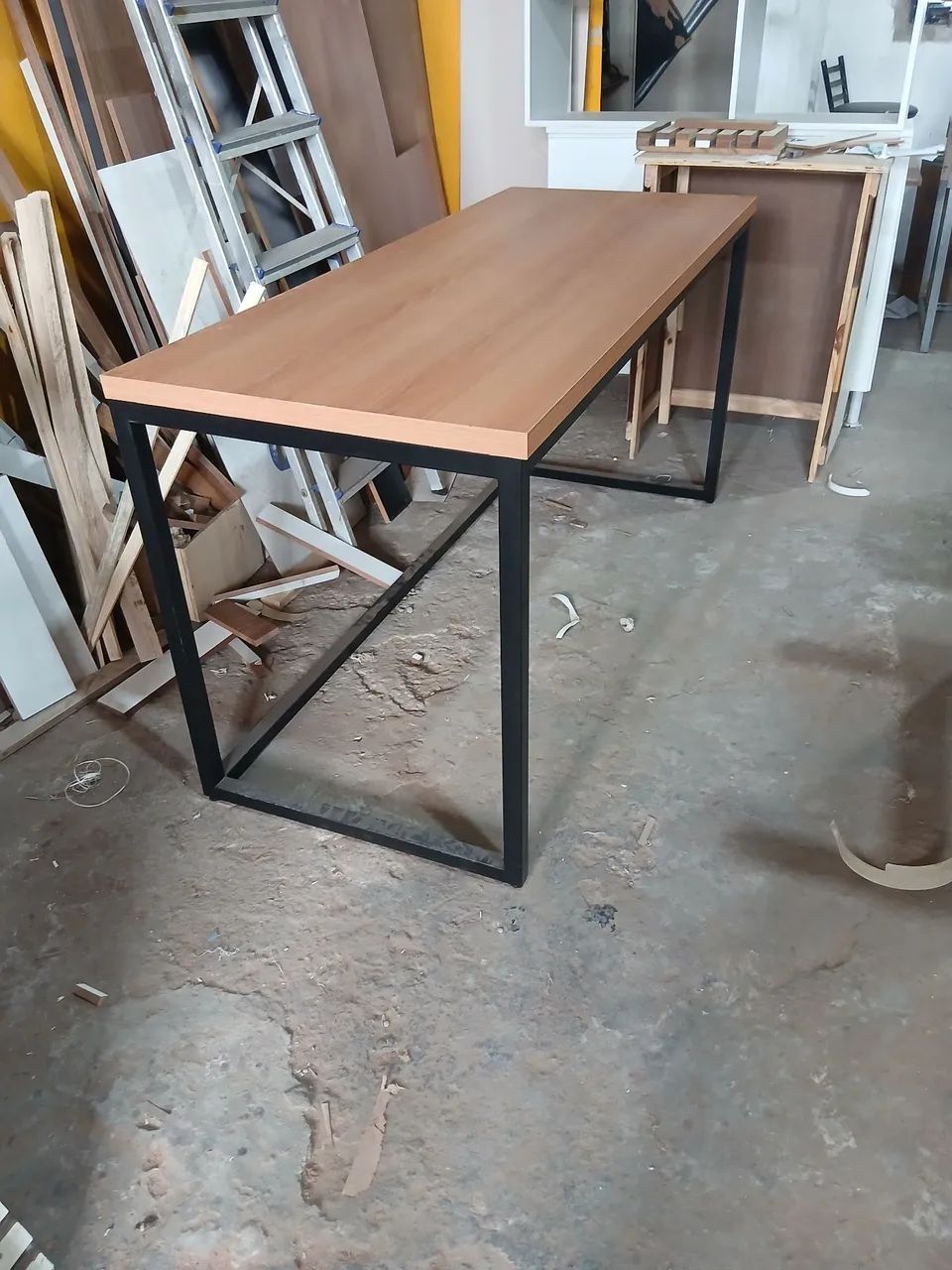 Mesa metalon 