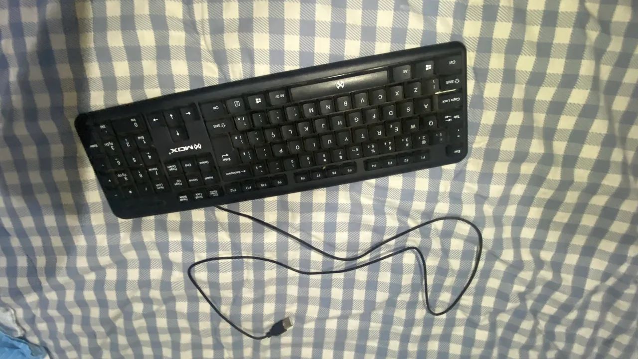 Basic MOX Black Keyboard - Affordable for Same-Day Pickup445600509261916160