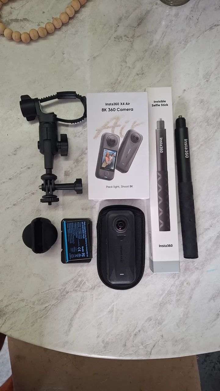 Camera Insta 360 x4 Air Bundle + Acessorios e Bateria Extra
