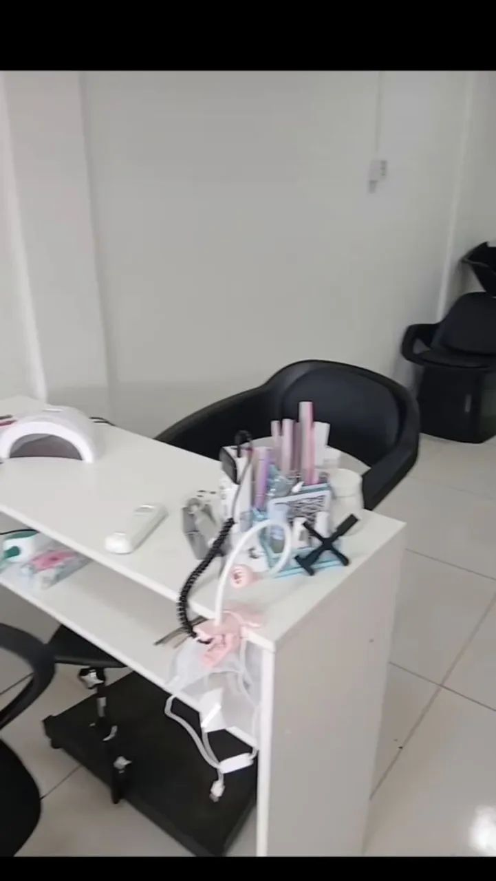 Se vende salón de belleza  - Foto 5