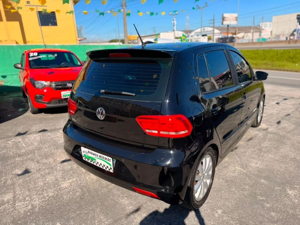Volkswagen Fox Comfortline 1.0 Flex 8V 5P 2017 - Foto 3
