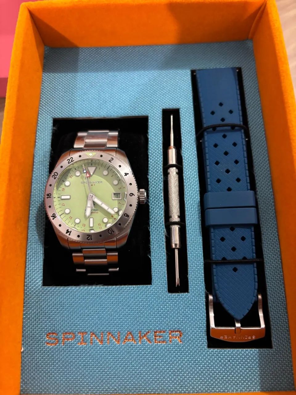 Relógio Spinnaker Croft 39 GMT Automatic  - Foto 4
