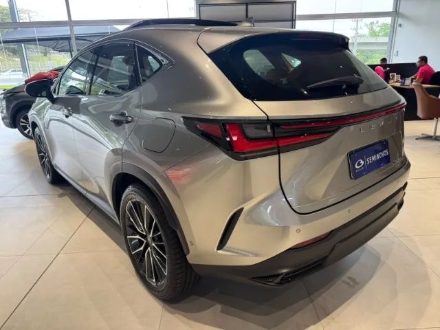 Lexus NX-450h+ AWD 2.5 16V Aut. (Híbrido), foto 4 de 17