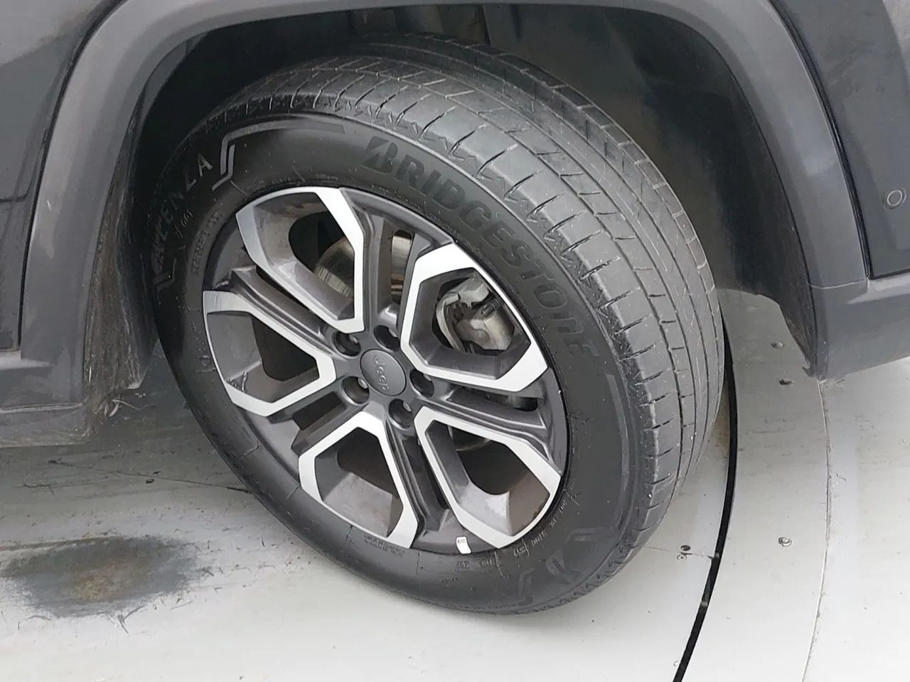 Jeep Commander Limited T270 1.3 TB Flex Aut., foto 13 de 18