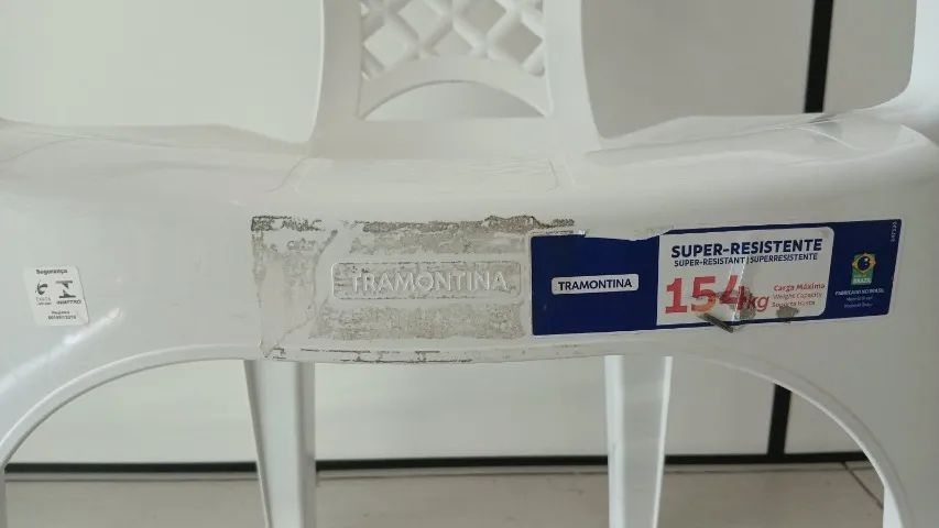 Conjunto 9 cadeiras de plástico com braço - Foto 3