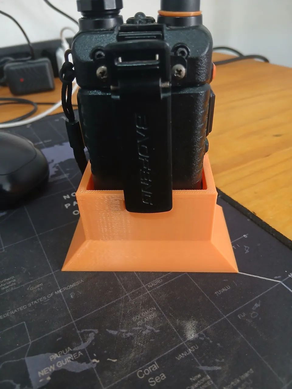 Suporte de mesa para rádio uv 5r - Foto 3