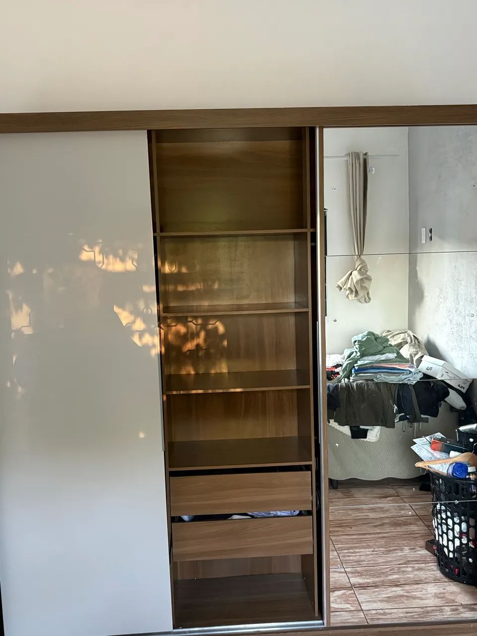 Guarda-roupa Casal com Espelho - Foto 2