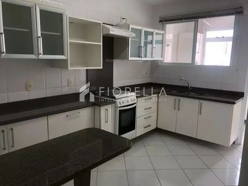 Apartamento 03 quartos no bairro Estreito, Florianópolis.