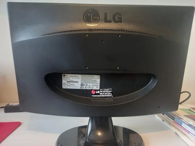 Monitor LCD widescreen 18,5" LG (Funções especiais FUN)