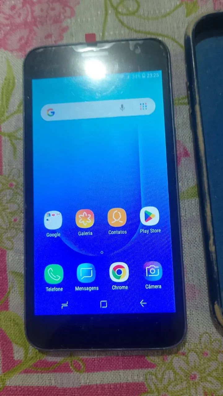 Celular Samsung J260M usado em ótimo estado 