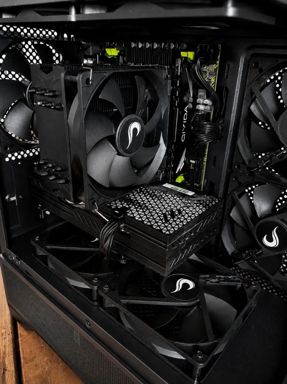 PC Gamer Xeon 2680 V4 e RX 580 - Foto 4
