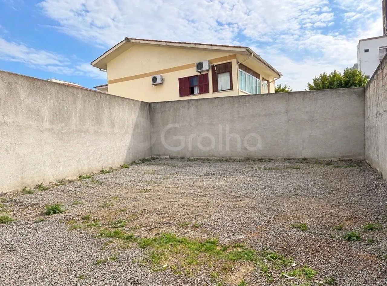 Terreno Urbano com 388,57 m2 no Centro da Palhoça